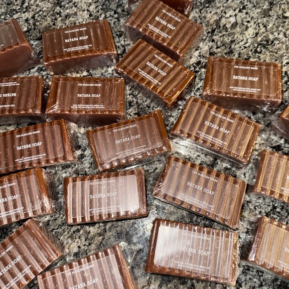 Raw Batana Soap Bar - Picture 3 of 8